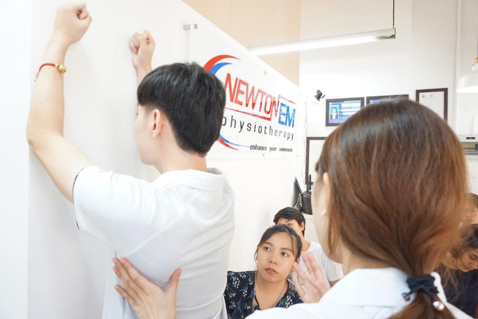 Newton EM Physiotherapy Clinic - Located in Chatuchak Bangkok